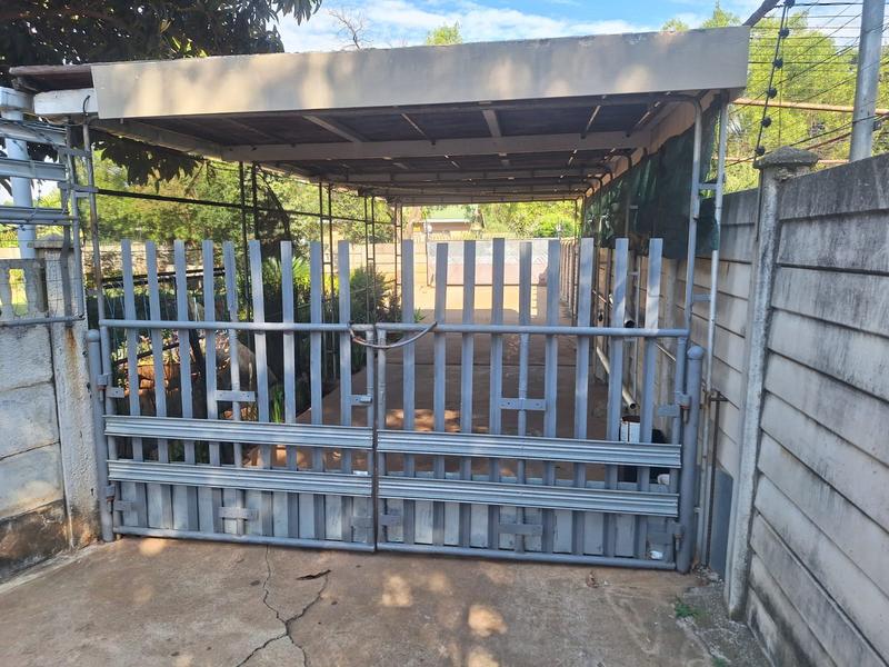 4 Bedroom Property for Sale in Roosheuwel North West